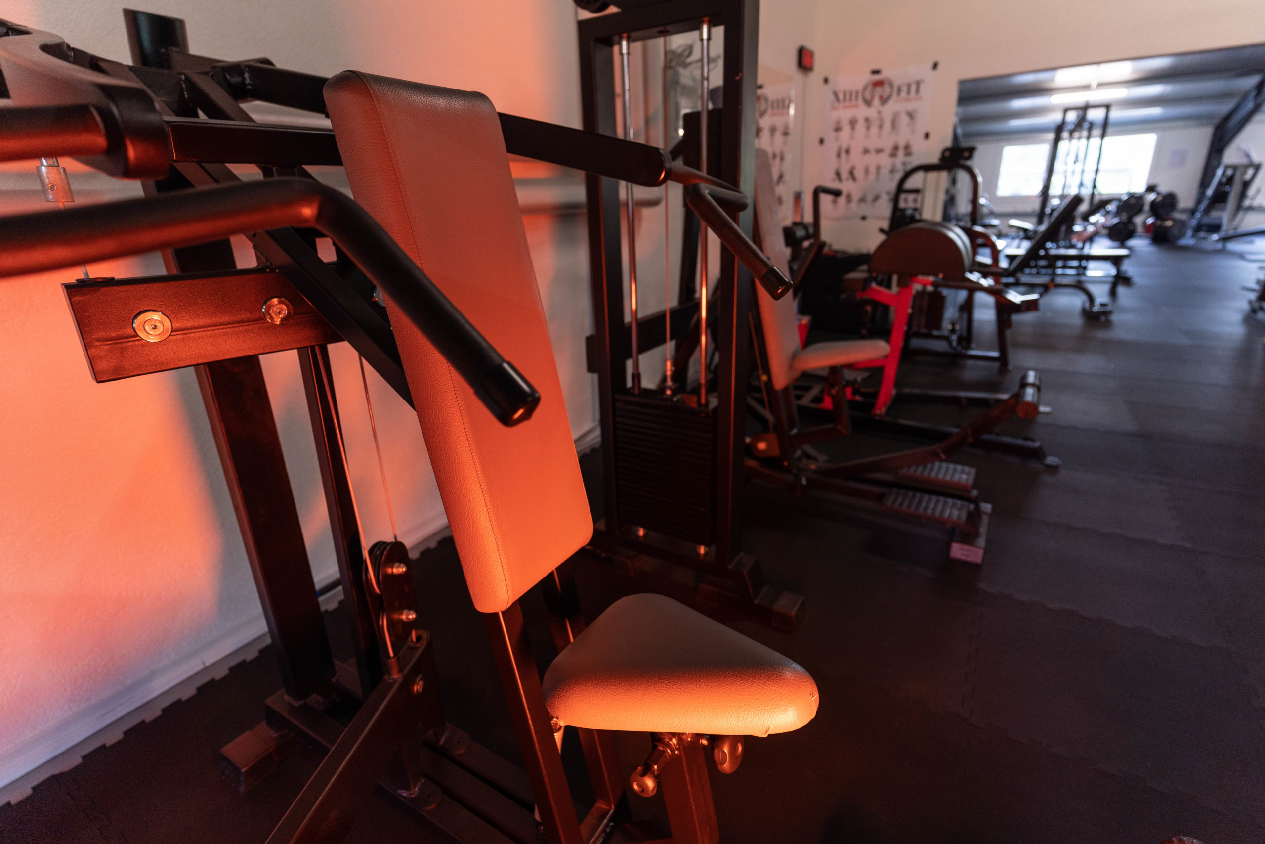 Salle Fitness Porrentruy - 13 FIT - Musculation Cardio Force - Pour s'Entraîner sur des Machines Anciennes et Modernes Avec Salle Pour Femmes